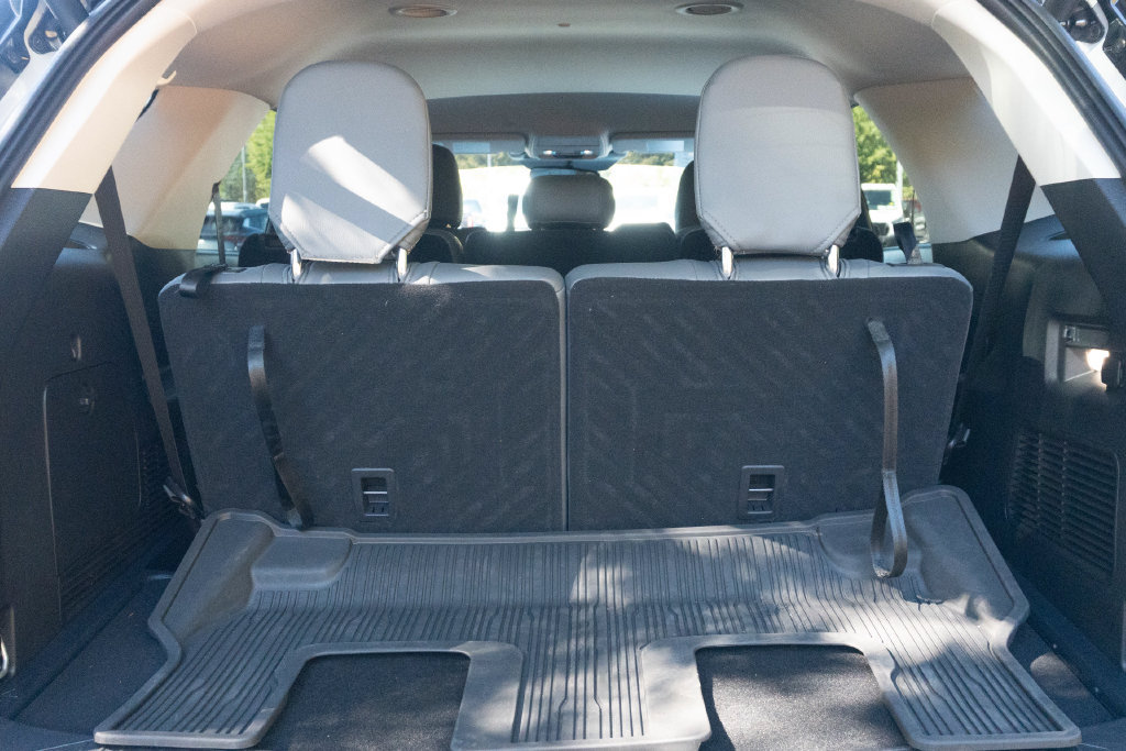 Used 2025 Ford Explorer Active RWD image 12