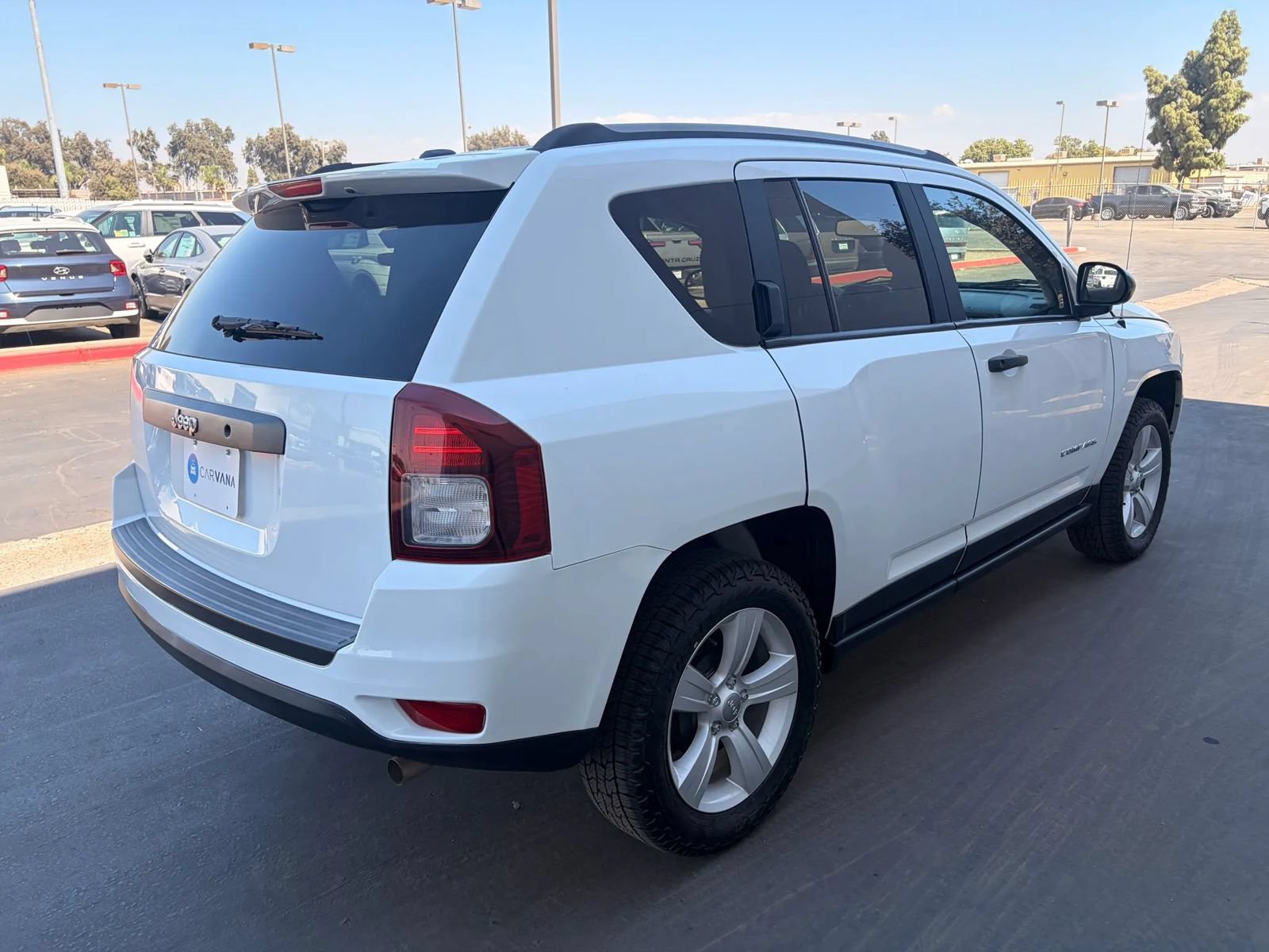 Used 2016 Jeep Compass Sport FWD image 2