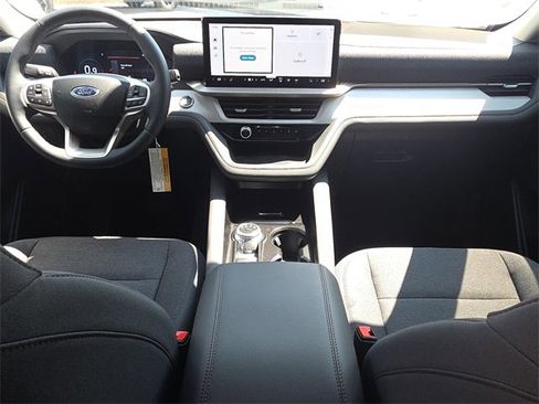 New 2025 Ford Explorer Active image 10