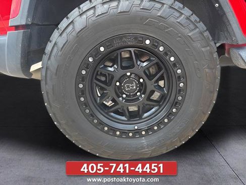 Used 2022 Jeep Wrangler Unlimited Sahara AWD/4WD image 11