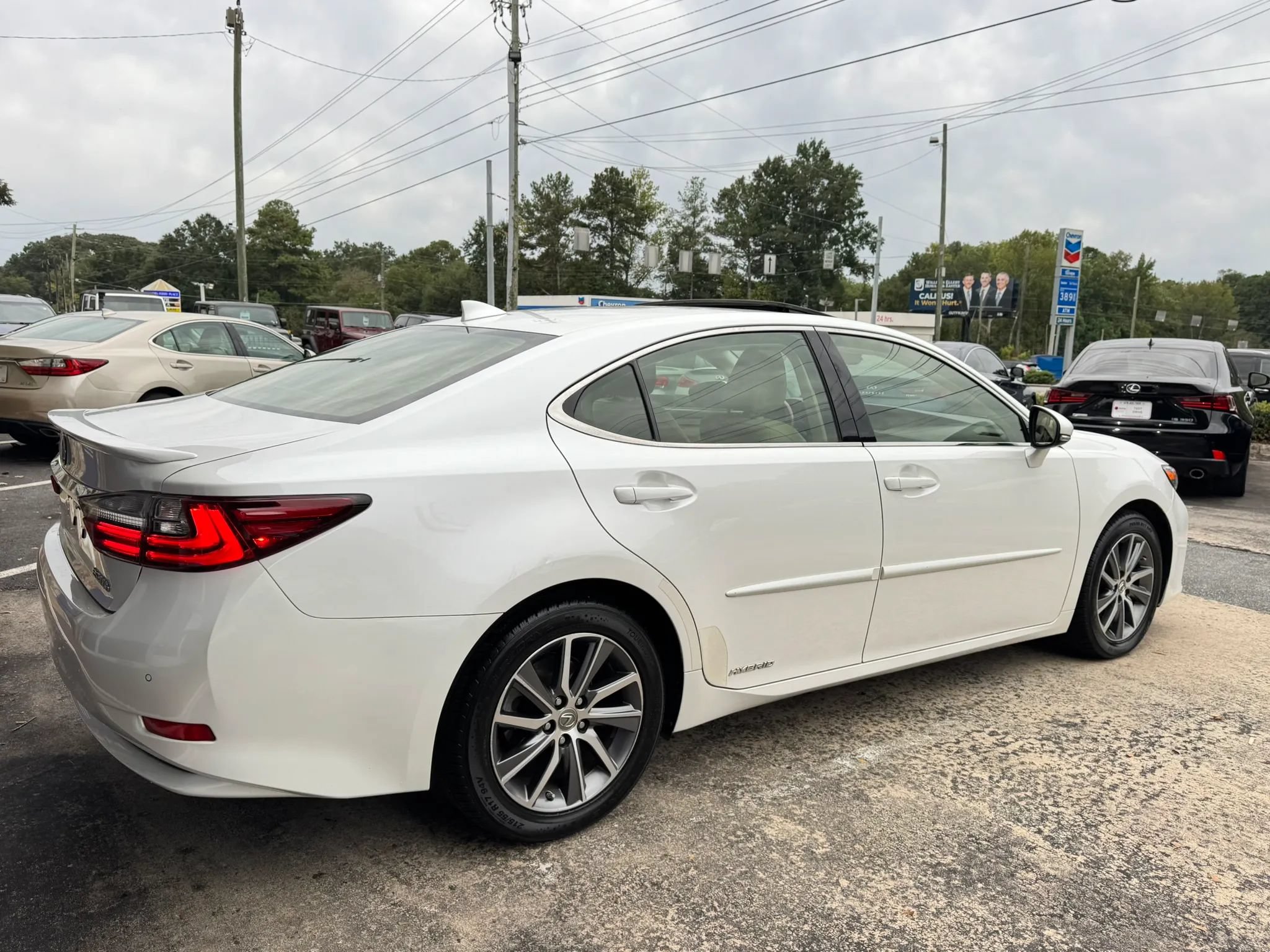 Used 2016 Lexus ES 300h FWD image 8