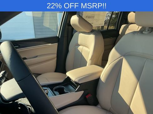 New 2025 Jeep Grand Cherokee L Limited image 9