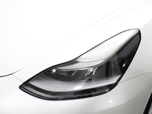 Used 2023 Tesla Model 3 Long Range image 4