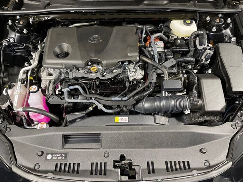 Certified 2025 Toyota Camry LE image 9