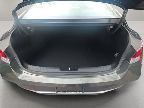 Used 2024 Hyundai Elantra SEL image 11