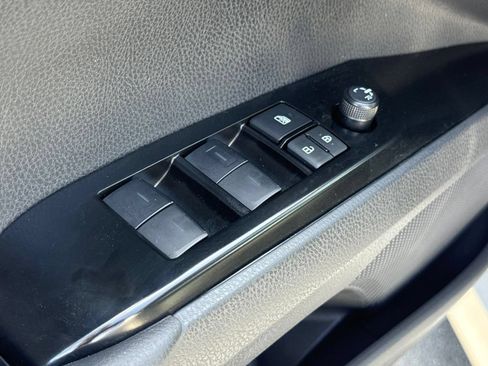 Used 2025 Toyota Camry LE w/ Convenience Package FWD image 18