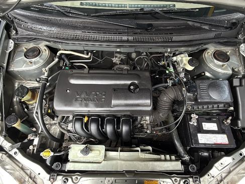 Used 2004 Toyota Corolla LE image 32