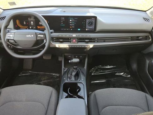Used 2025 Kia K4 FWD image 13