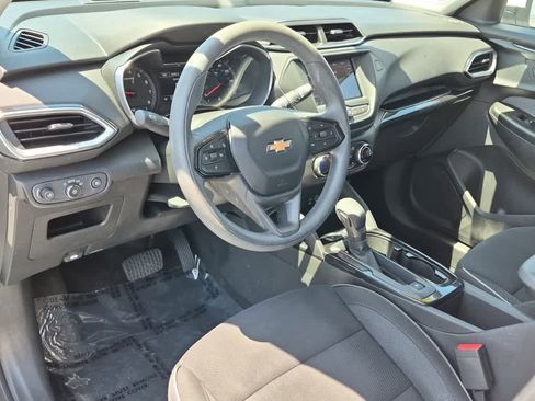 Used 2023 Chevrolet TrailBlazer LT AWD/4WD image 11