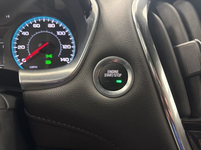 Used 2023 Chevrolet Traverse LT FWD image 14