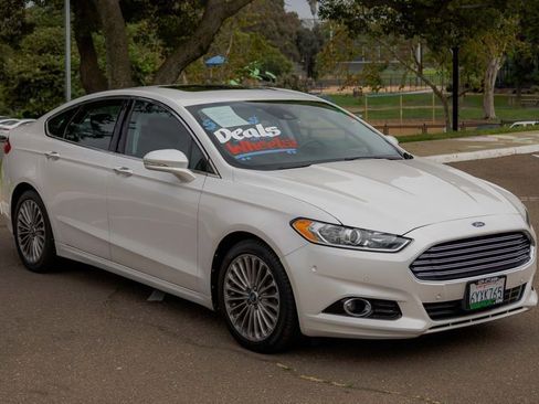 Used 2013 Ford Fusion Titanium w/ Titanium Driver Assist Pkg image 5