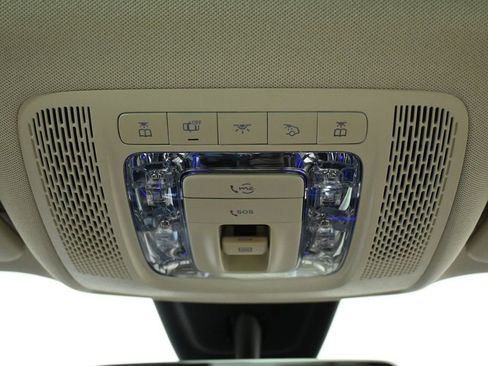 Certified 2023 Mercedes-Benz GLB 250 4MATIC image 19