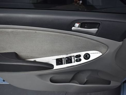 Used 2012 Hyundai Accent GS FWD image 10
