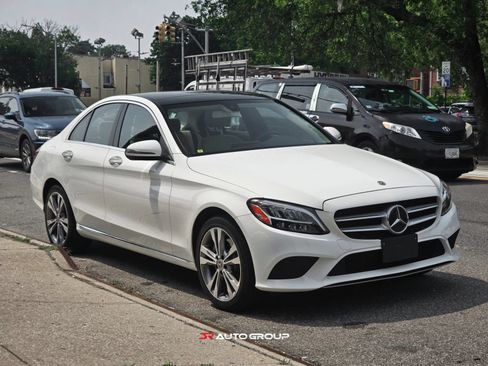 Used 2019 Mercedes-Benz C 300 4MATIC Sedan image 5