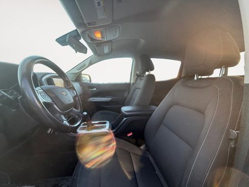 Used 2018 Chevrolet Colorado LT w/ LT Convenience Package image 8