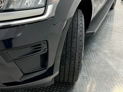 Used 2022 Ford Expedition Max XLT w/ Livery Package AWD/4WD image 40