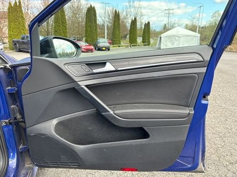 Used 2016 Volkswagen Golf R 4-Door image 27