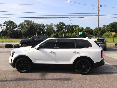 Used 2022 Kia Telluride EX w/ EX Premium Package AWD/4WD image 5