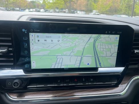 Used 2024 Chevrolet Silverado 2500 LT w/ Convenience Package image 27