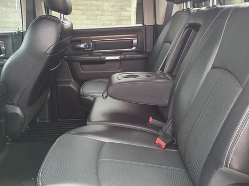 Used 2018 RAM 1500 Laramie w/ Convenience Group AWD/4WD image 11