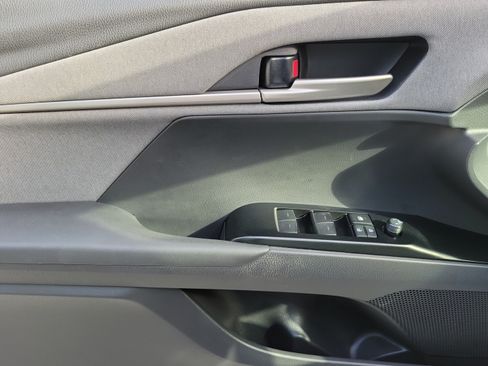 Used 2025 Toyota Camry LE FWD image 13