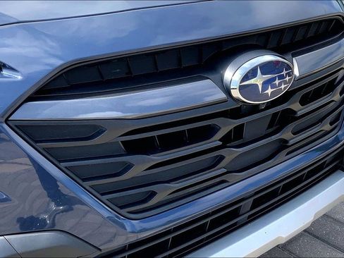 Used 2025 Subaru Outback Touring AWD/4WD image 32