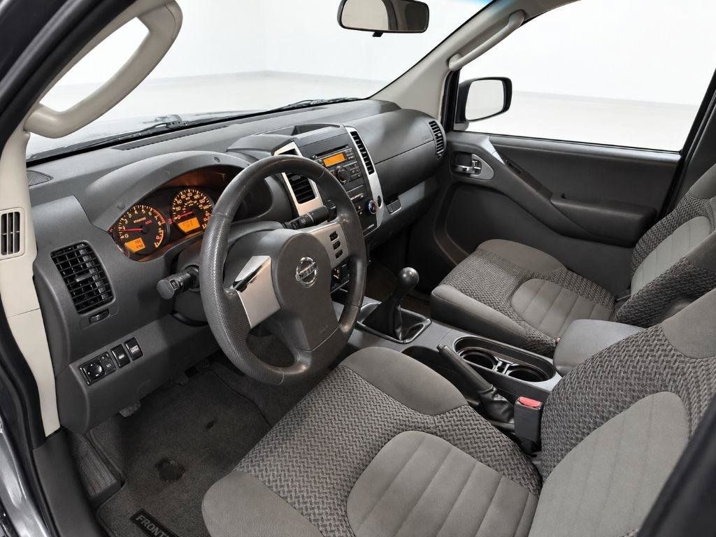 Used 2009 Nissan Frontier SE w/ SE Value Truck Pkg AWD/4WD image 10