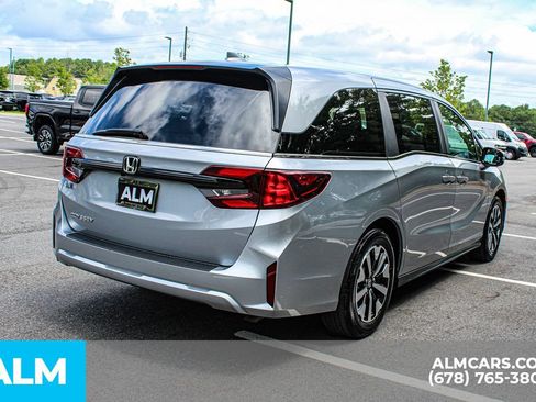 Used 2025 Honda Odyssey EX-L image 5