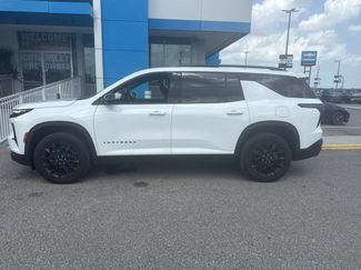 Used 2025 Chevrolet Traverse LT w/ Midnight/Sport Edition FWD video 1