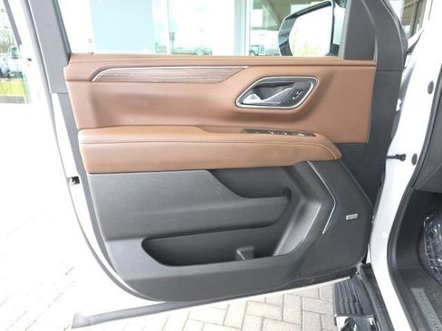 Used 2023 Chevrolet Tahoe High Country AWD/4WD image 24