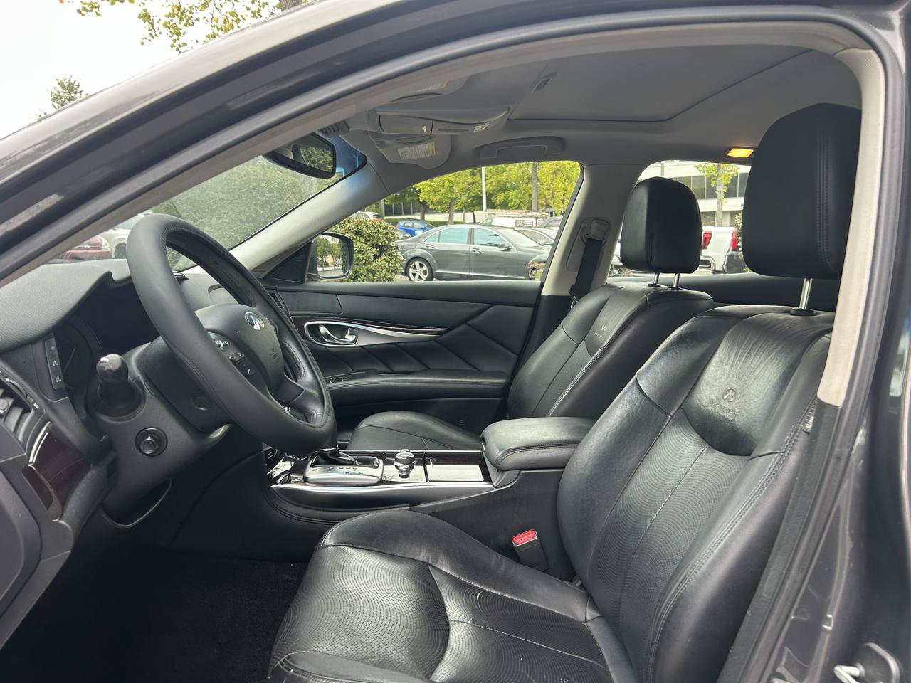 Used 2012 INFINITI M37 w/ Premium Pkg RWD image 10