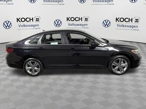 Used 2023 Volkswagen Jetta SE image 8