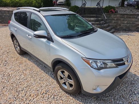 Used 2015 Toyota RAV4 XLE AWD/4WD image 9