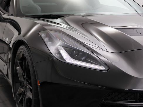 Used 2014 Chevrolet Corvette Stingray Coupe RWD image 9