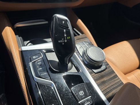 Used 2023 BMW 530i w/ M Sport Package RWD image 21