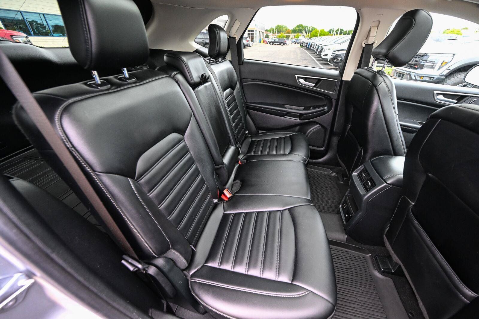 Used 2022 Ford Edge SEL w/ Convenience Package AWD/4WD image 30