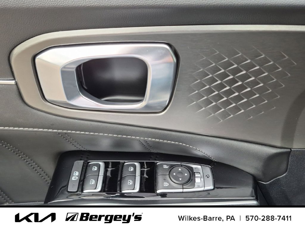 Certified 2023 Kia Sorento SX AWD/4WD image 15