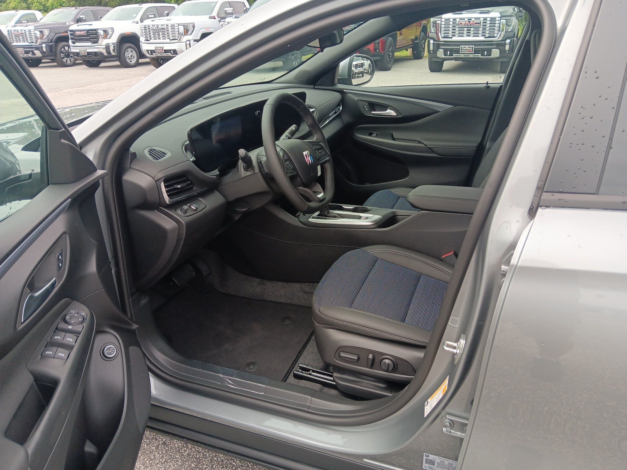 New 2026 Buick Envista Sport Touring w/ Convenience I Package FWD image 6