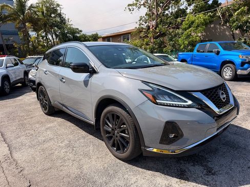 Used 2023 Nissan Murano SV w/ SV Midnight Edition Package FWD image 5