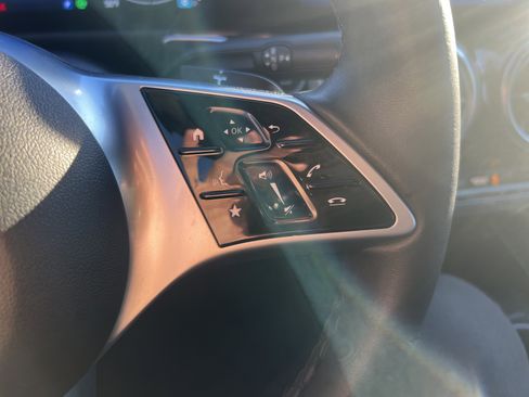 Certified 2025 Mercedes-Benz GLB 250 250 image 20