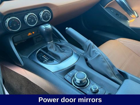 Used 2017 FIAT 124 Spider Lusso RWD image 23