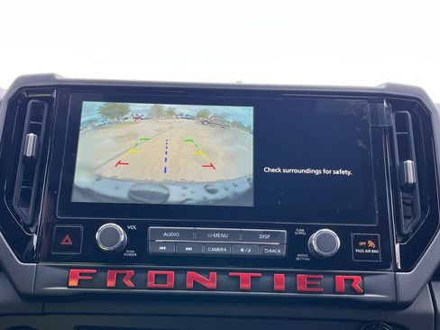 New 2026 Nissan Frontier PRO-4X w/ Tow Package AWD/4WD image 9