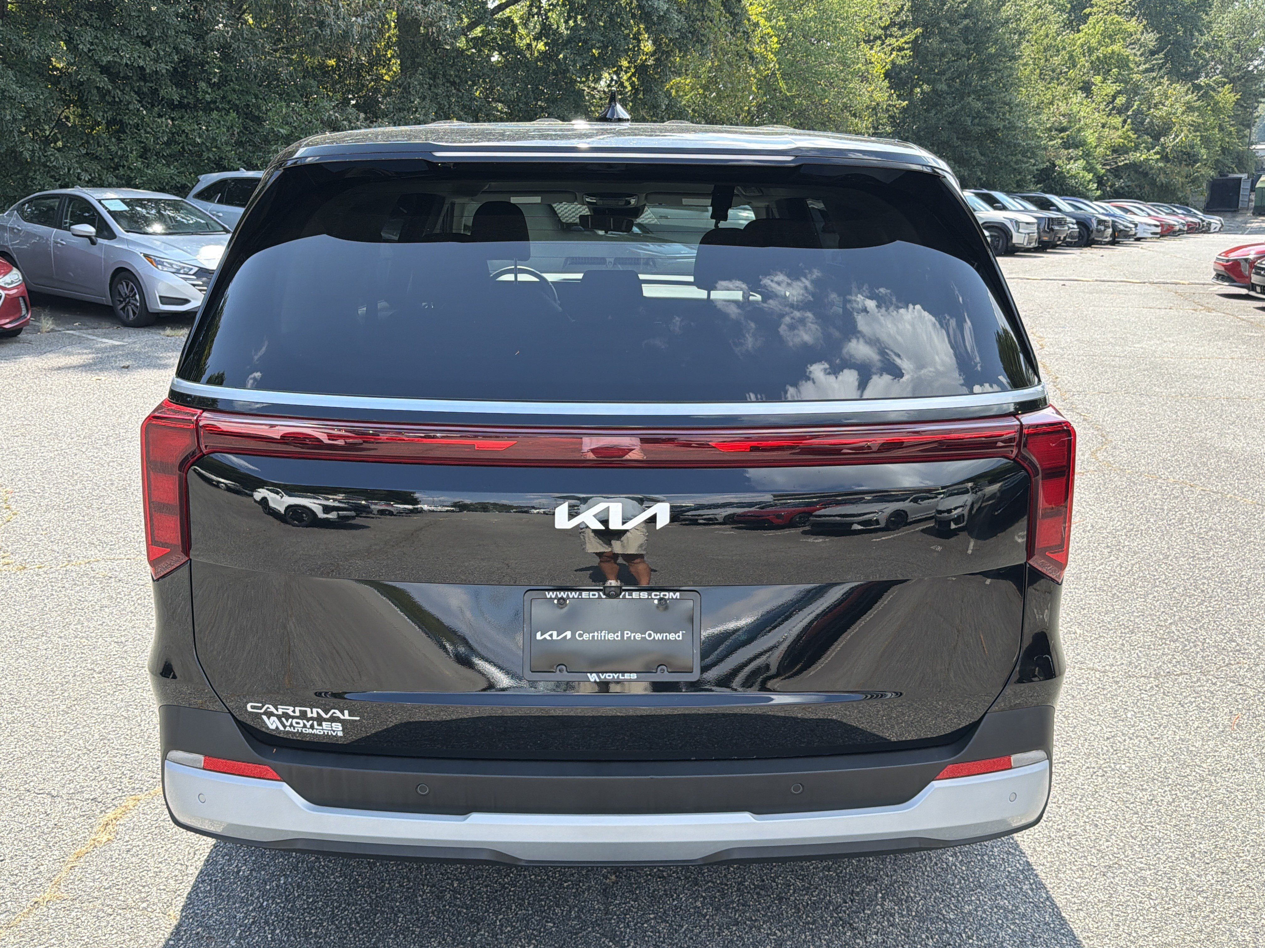 Certified 2026 Kia Carnival FWD image 6