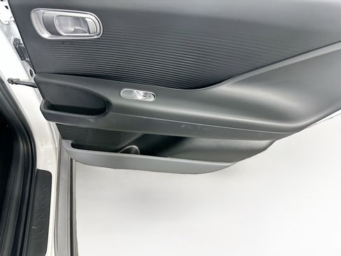 Used 2024 Hyundai Ioniq 6 SE image 31