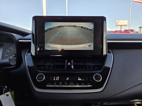 Used 2023 Toyota Corolla LE image 31