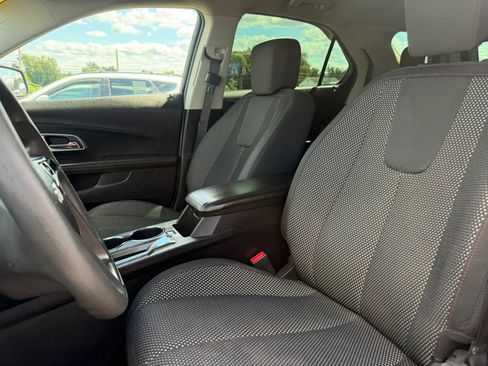 Used 2017 Chevrolet Equinox LS FWD image 9