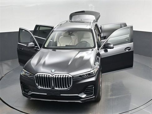 Used 2022 BMW X7 xDrive40i w/ Executive Package image 64