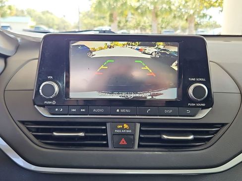 Used 2023 Nissan Altima 2.5 S image 18