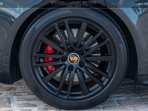 Used 2022 Porsche Panamera GTS image 40