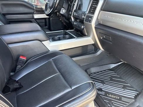 Used 2021 Ford F250 Lariat w/ Lariat Value Package image 41